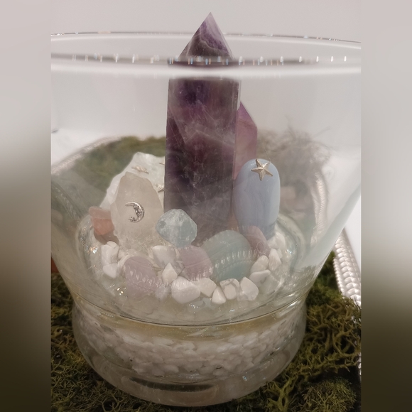 Sweet Dreams Crystal Terrarium - Picture 3 of 4